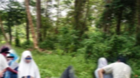 bokep indo di hutan|Ngentot Gadis ABG Di Hutan Meski Sedang Hujan